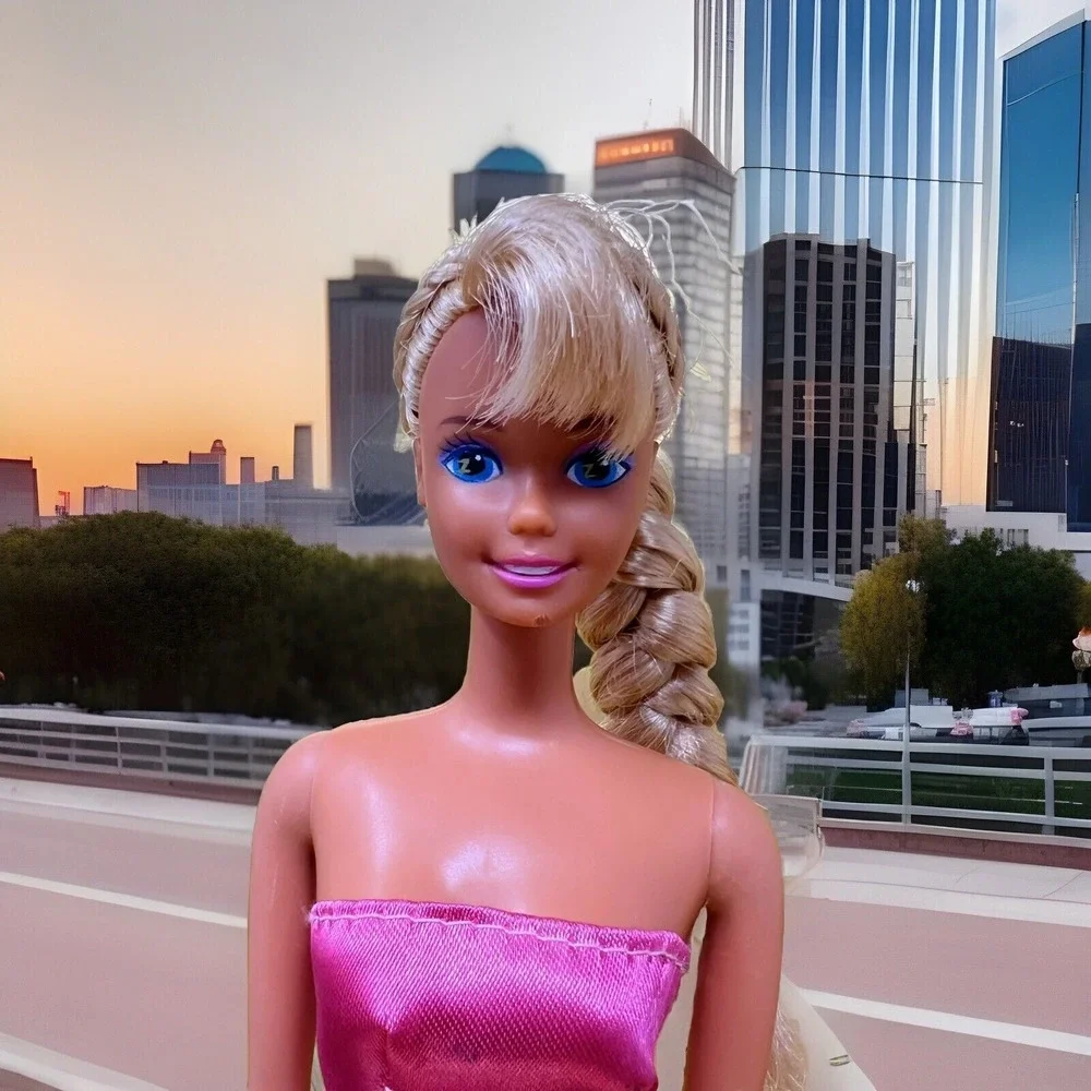 Vintage Barbie Doll 1976 Mattel With Long Blonde Hair‎ and Blue Eyes Pink Dress
